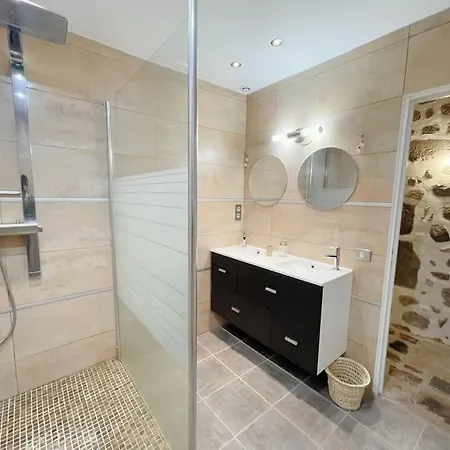 Logis Du Chandelier Апартаменты *